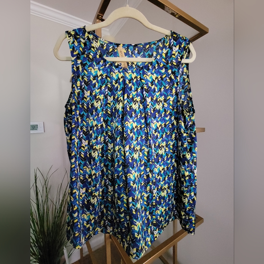 Nipon Boutique Sleeveless Blouse (1X)